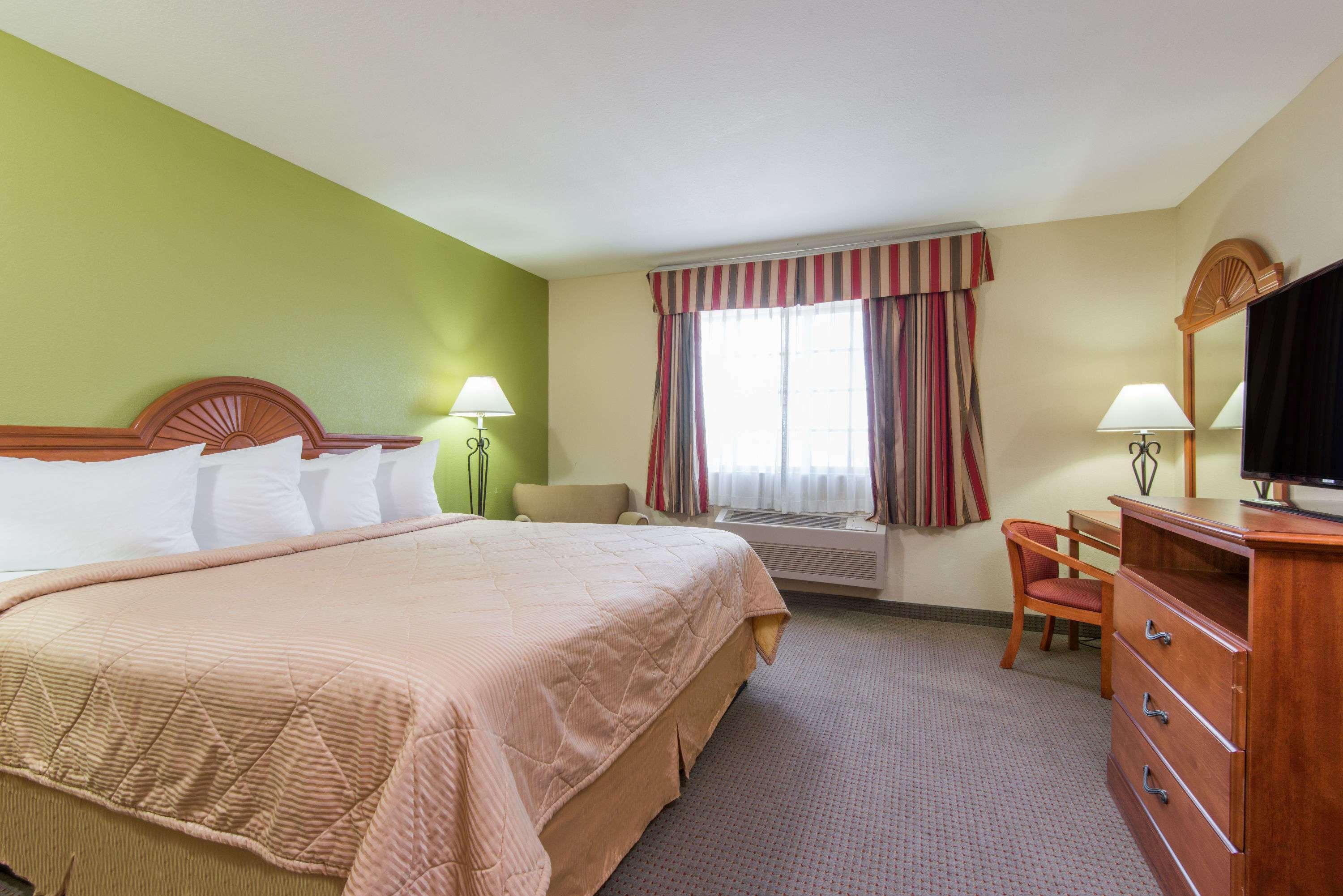 Knights Inn & Suites Галъп Екстериор снимка